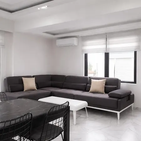 Comfortable Luxury 阿拉尼亚